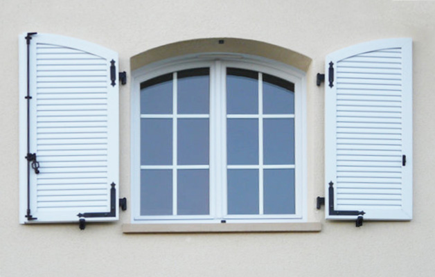 volet_blanc_penetre_pvc